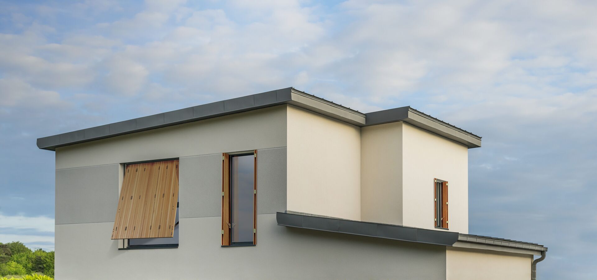 PERS-REPLIABLE-BOIS-PIN-VERNIR-03