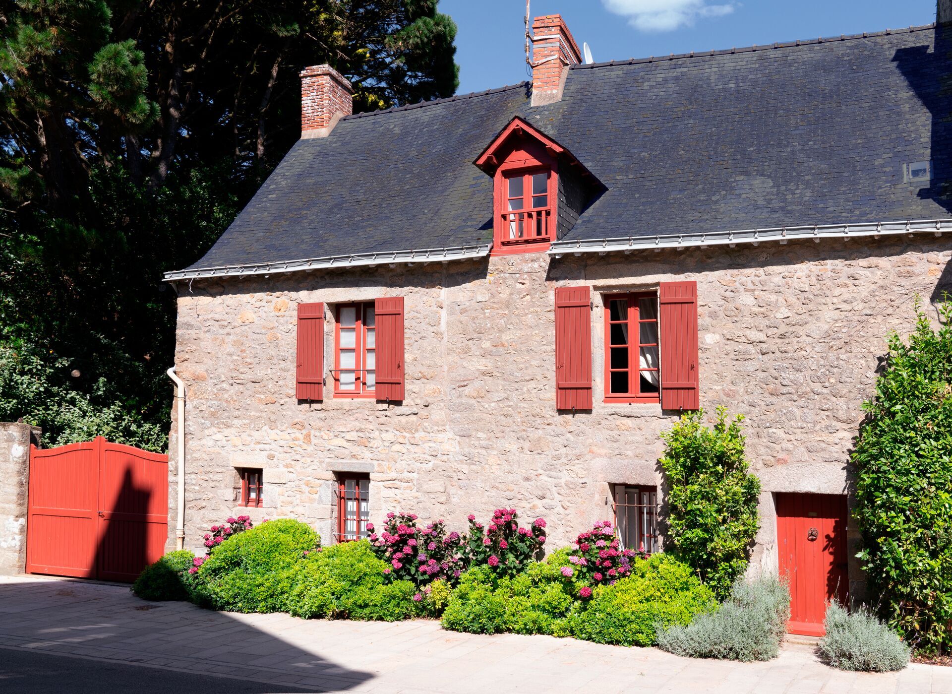 Volet-battant-bois-sapin-du-nord-27-32-mm-1