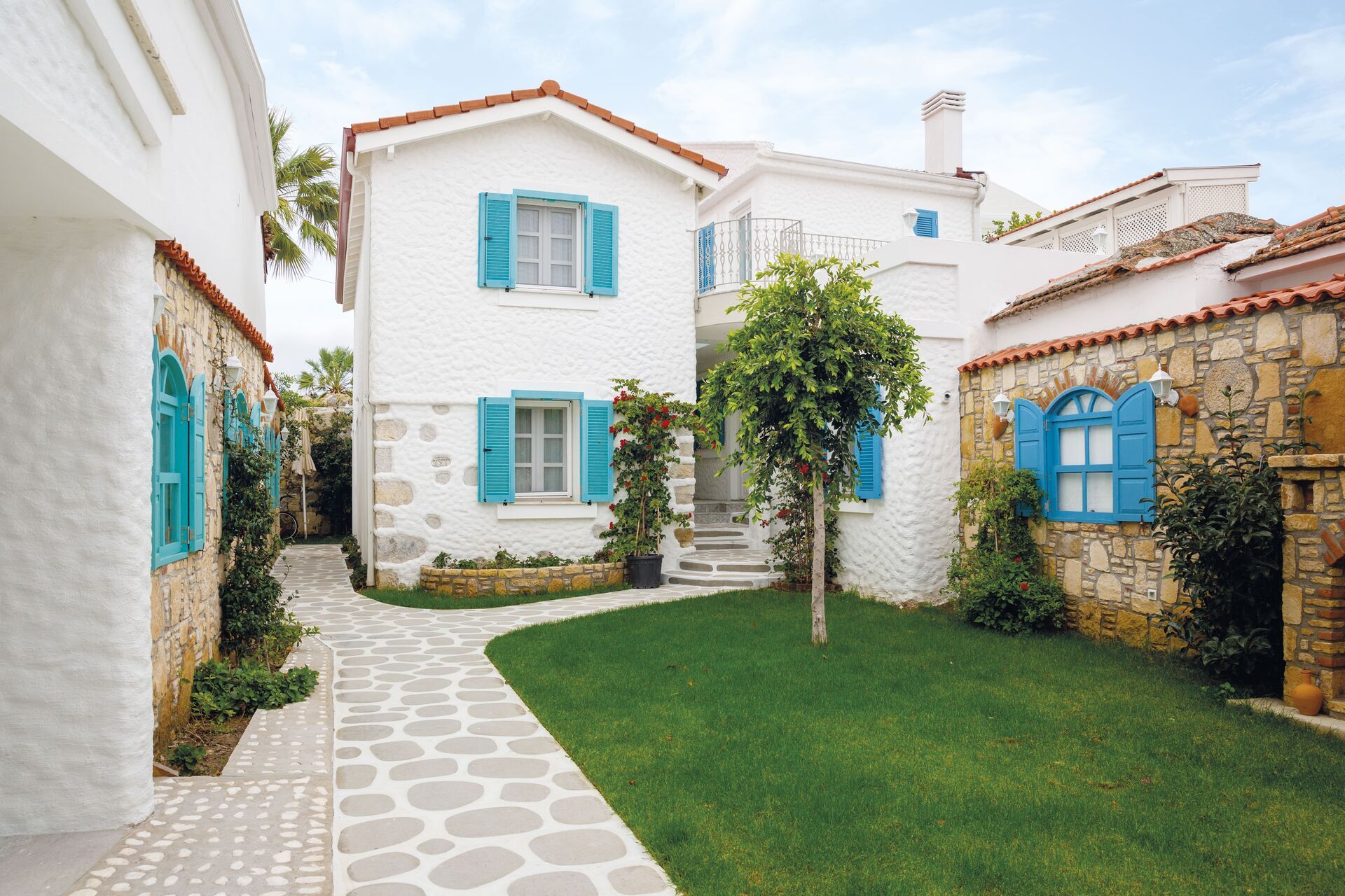 Volet-battant-alu-a-cadre-33-mm-min